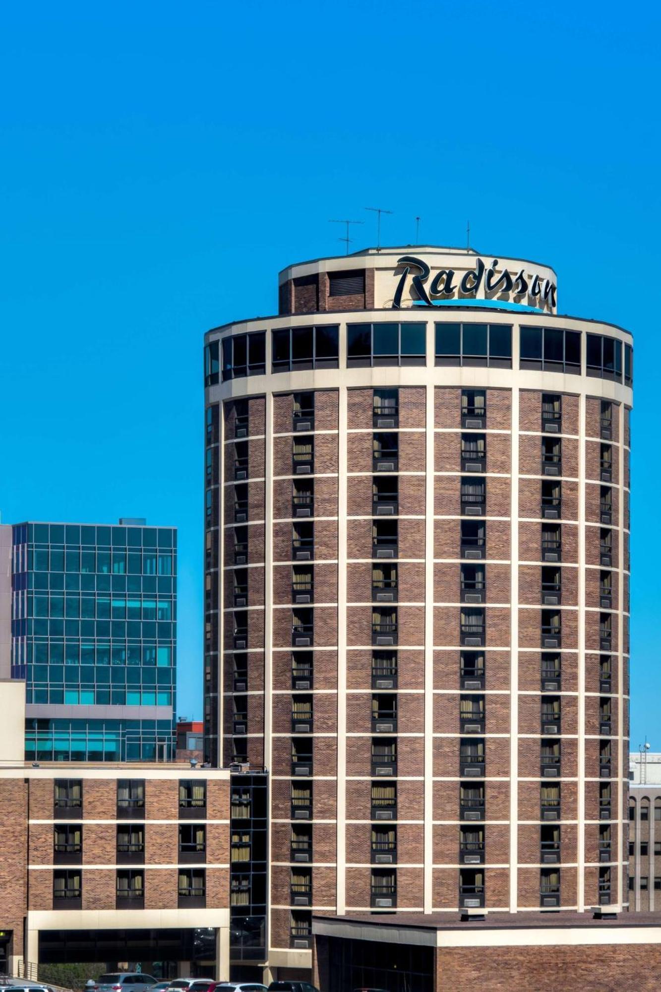 Radisson Hotel Duluth-Harborview Exterior photo